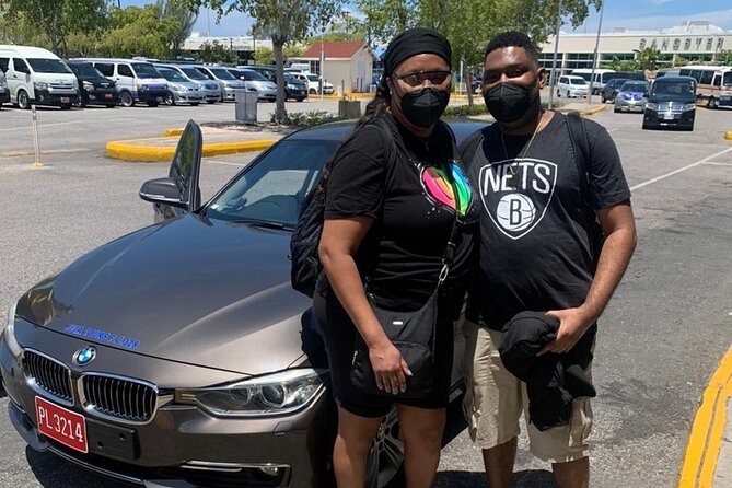 Montego Bay Airport Private Luxury Taxi:Montego Bay Resorts - Stress-Free Arrival in Montego Bay