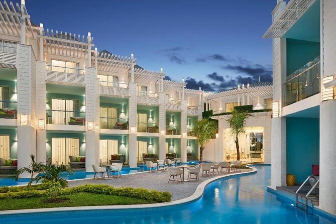 Montego Bay Airport Private Taxi to (any) Negril Hotels - Meeting Details