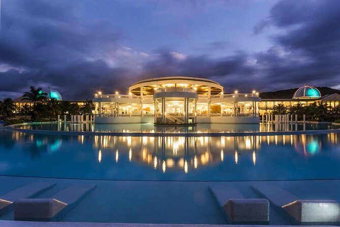 Montego Bay Airport Private Taxi to Grand Palladium Resorts - Comfortable and Accessible Private Transportation