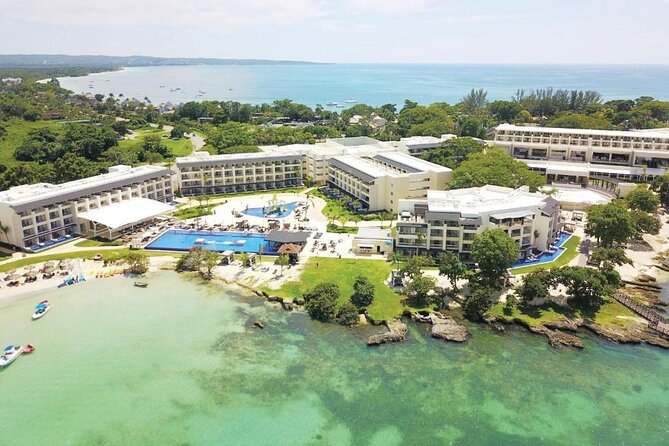Montego Bay Airport Private Taxi to Royalton Negril - Customer Ratings