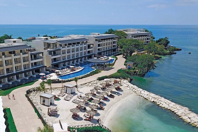 Montego Bay Airport Private Taxi to Royalton Negril - Wheelchair Accessibility