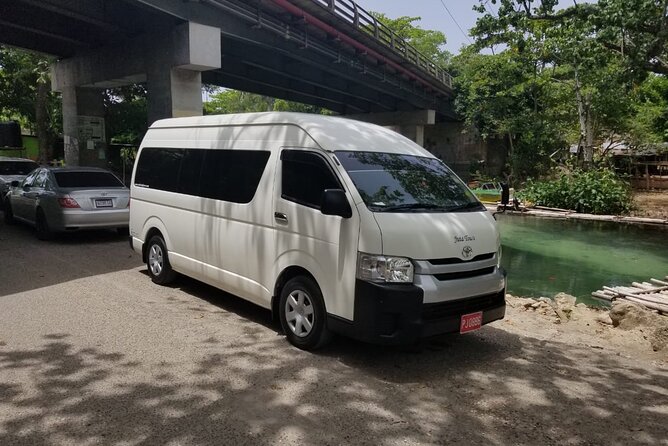 Montego Bay Airport Transfer - Meeting and Pickup