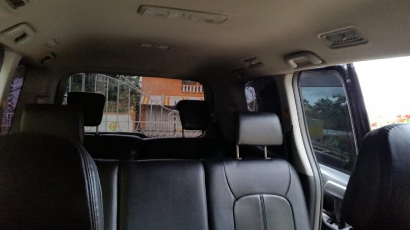 Montego Bay Airport Transfers to Hotels to Ocho Rios - Meet-and-Greet Service