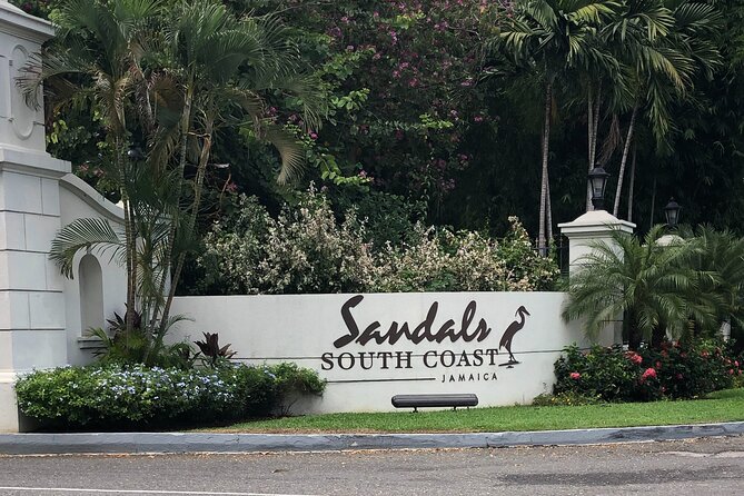 Montego Bay Airport Transport to Sandals White House - Vehicle Features