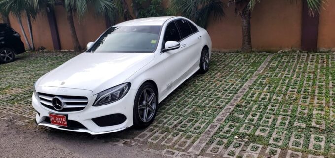 Montego Bay Airport: VIP Transfer From Sandals Dunns River - Recap