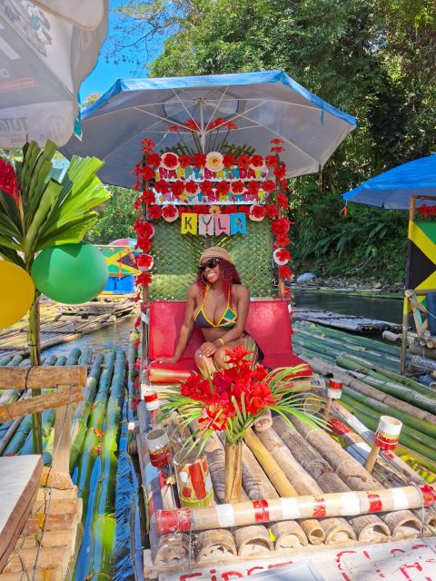 Montego Bay: Bamboo Rafting With Limestone Massage & Shoping - Souvenir Shopping