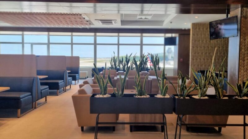 Montego Bay: Club Mobay VIP Departure Lounge Experience - Comfortable Accommodations