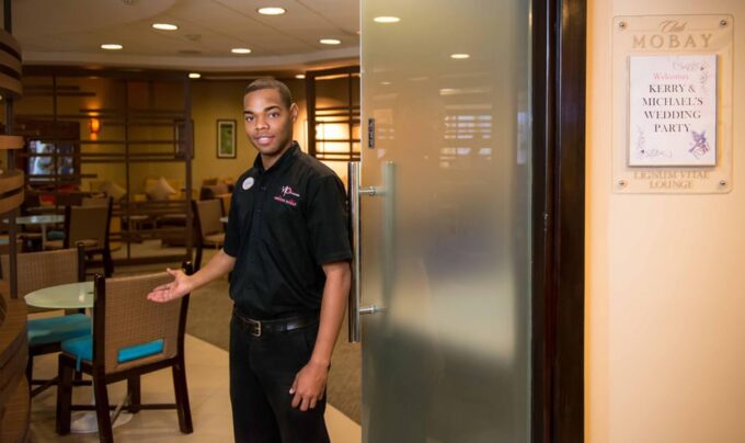 Montego Bay: Club Mobay VIP Departure Lounge Experience - Cultural Immersion