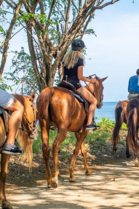 Montego Bay & Negril: Ocean Bamboo Rafting, Zip & Horseback - Age and Mobility Requirements