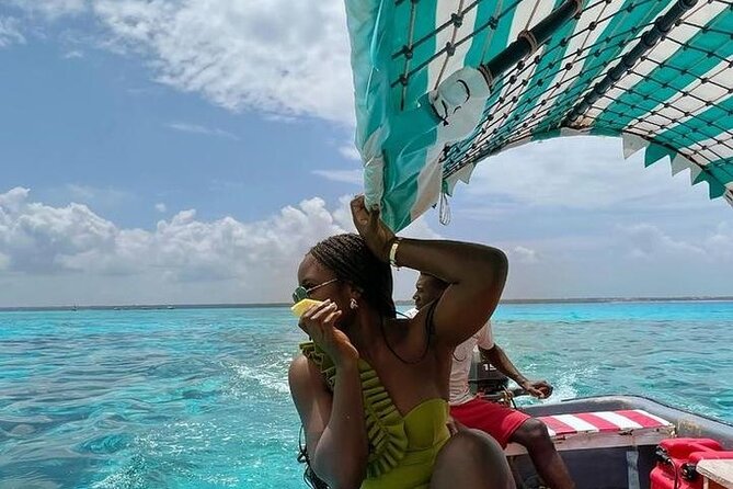 Montego Bay Private Tour: Harmony Beach & Doctors Cave Beach - Lunch and Beverages