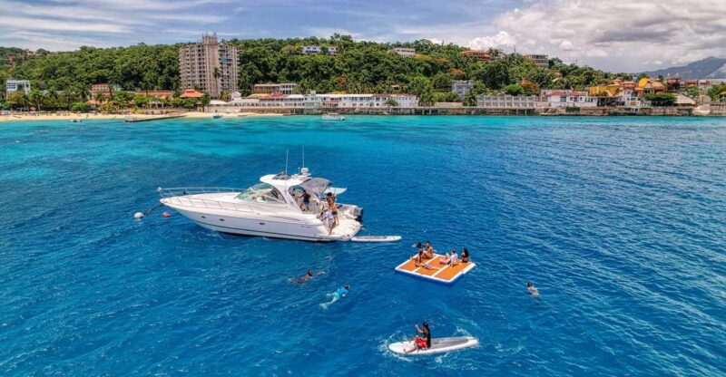 Montego Bay: Private Yacht Cruise - Onboard Amenities