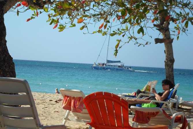 Montego Bay Pub Crawl To Negril and Ricks Cafe - Discovering Montego Bay