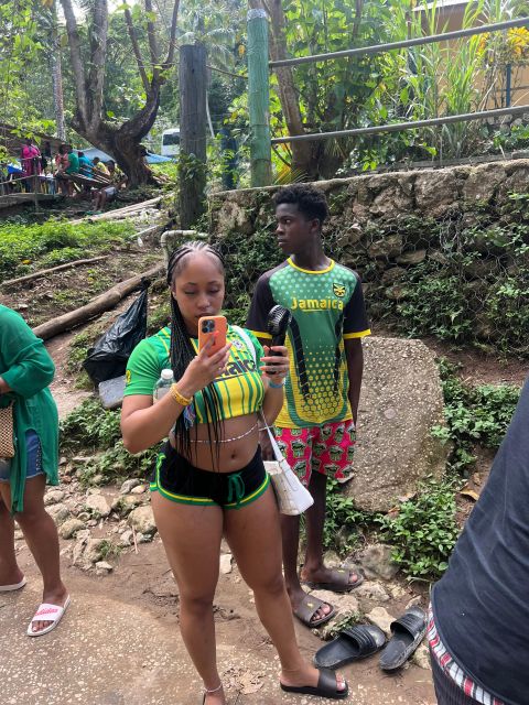 Montego Bay River Rafting & Limestone Foot Massage Tour - Key Points