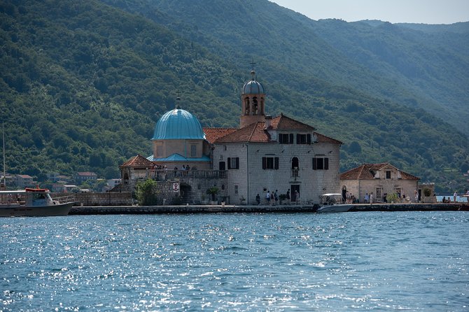 Montenegro: Bay of Kotor Day Trip From Dubrovnik - Exploring Perast