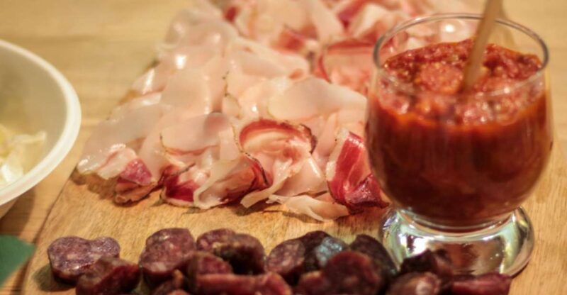 Montepulciano: Guided Walking Tour and Food Tasting - Tour Description