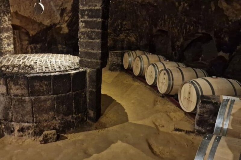 Montepulciano Wine Tasting and Assisi Private Day Tour - Explore Montepulcianos Architectural Highlights