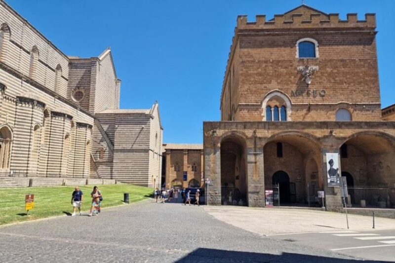 Montepulciano Wine Tasting and Orvieto Private Day Tour - Key Points