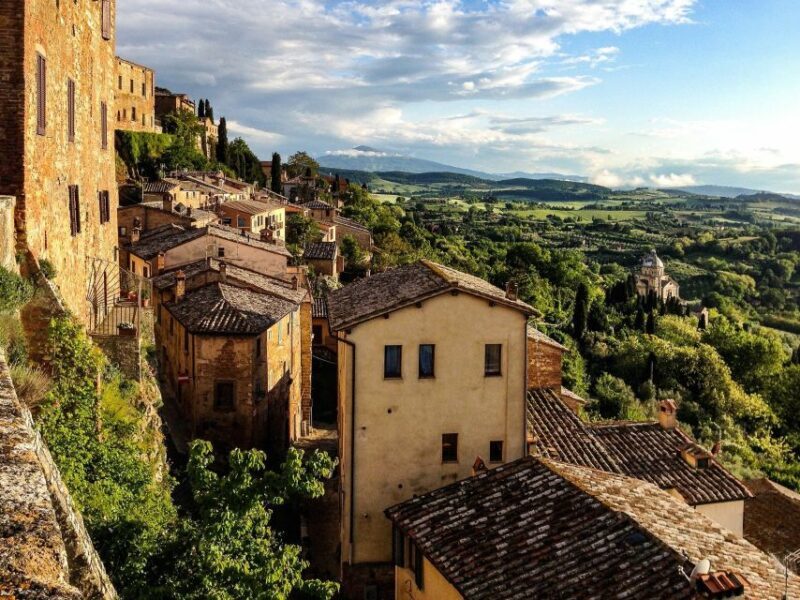 Montepulciano: Winery Tour and Tasting - Location and Historical Significance