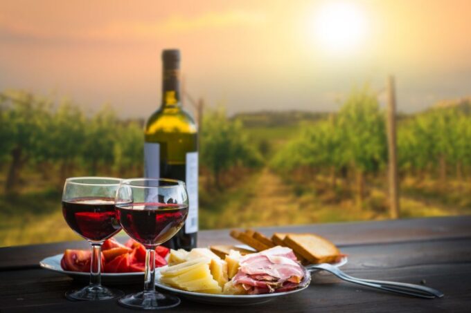 Montepulciano: Winery Tour, Tasting, and Vineyard Picnic - Meeting Point and Arrival