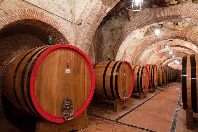 Montepulciano: Winery Tour & Tasting Experience - Meeting Point and Duration