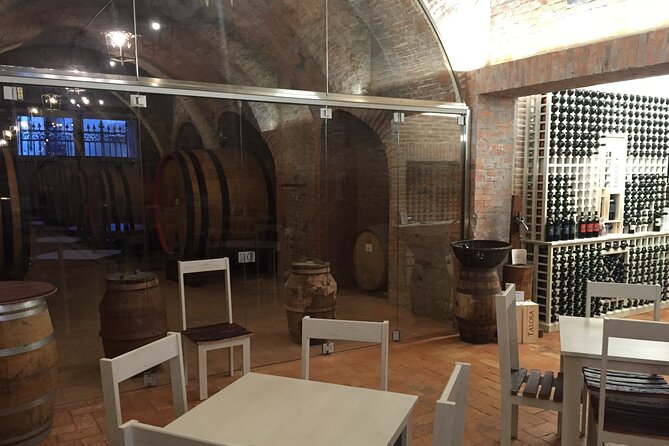 Montepulciano: Winery Tour & Tasting Experience - What to Expect on the Tour