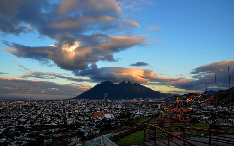Monterrey: Magic Christmas Private Walking Tour - Experience Highlights
