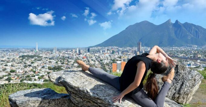 Monterrey: Magic Christmas Private Walking Tour - Explore Macroplaza
