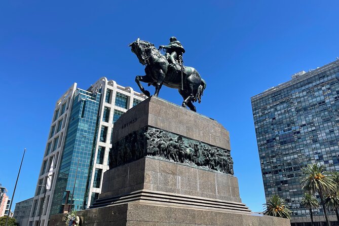 Montevideo: Historical and Diverse (Walking) (Spanish And/Or Portuguese) - Taking in Uruguayan Culture