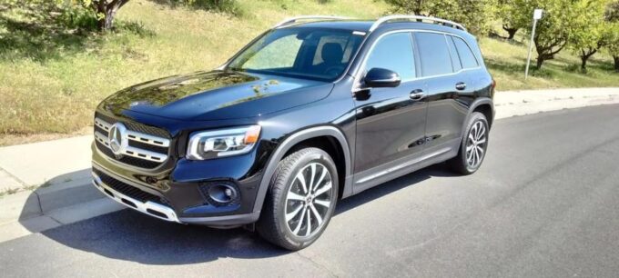 Montgomery-Gibbs Airport: Shuttle Service to San Diego - Affordability and Comfort