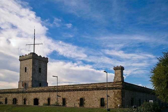 Montjuic Cable Car Admission Ticket - Exploring Montjuic Castle