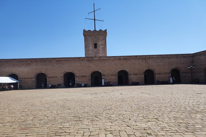 Montjuic Castle Admission Ticket - Nearby Attractions and Amenities