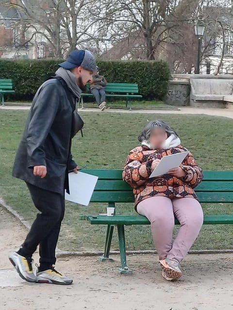 Montmarte Painting Session and Walking Tour for Kids ! - Availability of Live Guide