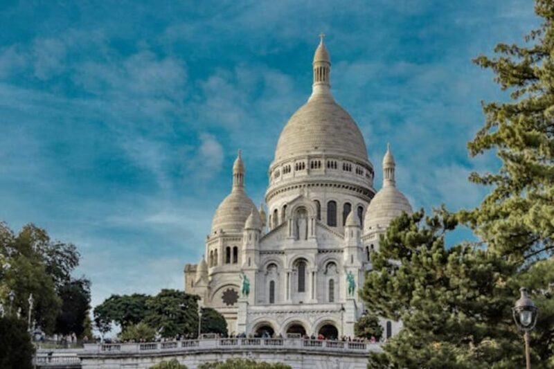 Montmartre Guided Tour With Sacré CœUr Church and City Views - Artists and Ateliers