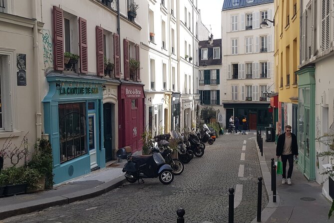 Montmartre Sacré Coeur and Moulin Rouge Best Shops and Cafés - Indulging in Montmartres Quintessential Cafés