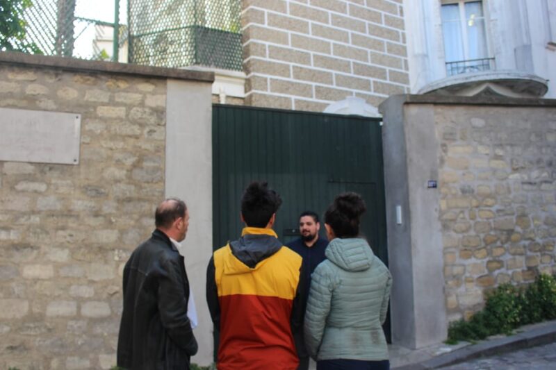 Montmartre - Sacré Coeur Walking Tour In French. - Experience Highlights