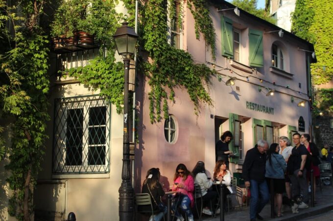 Montmartre - Sacré Coeur Walking Tour In French. - Discover Famous Artists