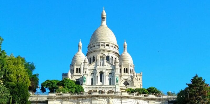 Montmartre Walking Tour - Love, Happiness and Tragedy - What to Expect
