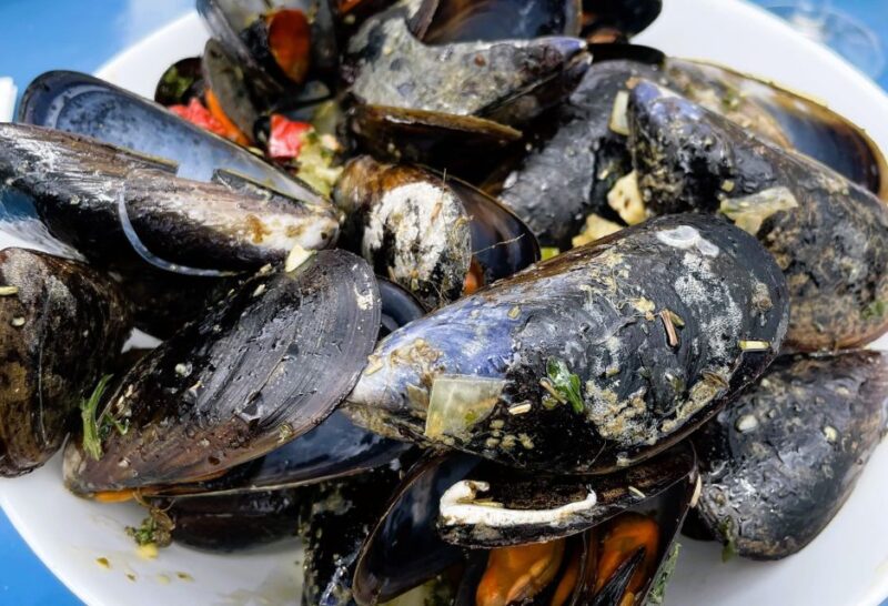 Montpellier: Half-Day Trip to Etang De Thau Lake With Lunch - Visiting the Oyster Farm
