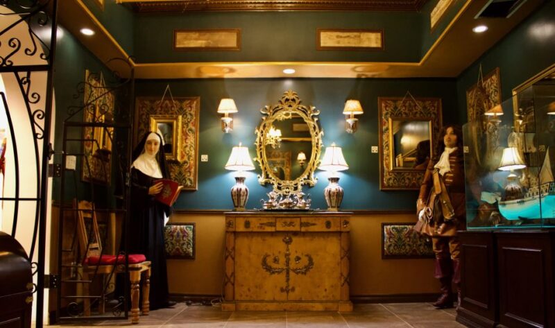 Montreal Art Center & Museum Audio Guided Tour - Key Points