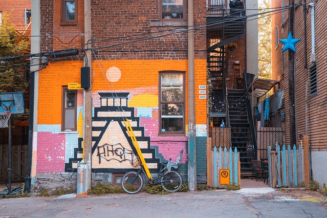 Montreal: Book A Local Host - Meeting and Pickup