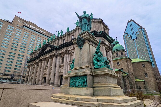 Montreal Downtown and Underground City Private Walking Tour - Tour Duration and Group Size