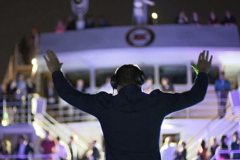 Montreal: Evening Cruise With DJ and Dance Floor - Key Points