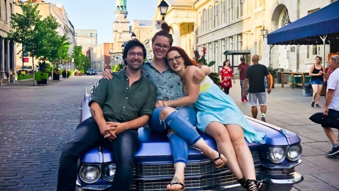 Montréal: Guided Tour in Vintage Convertible Cadillac - Booking and Pricing