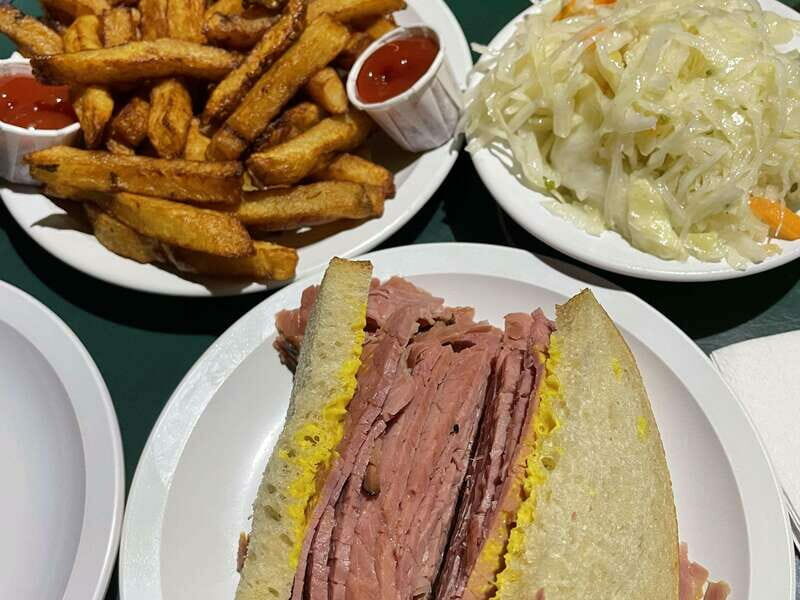 Montréal: Mile End Foodie Tour with Tasting - Why Tour Guides Make the Difference