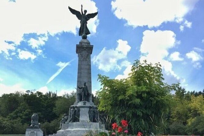 Montreal Old Montreal Walking Tour With A Guide - The Itinerary: A Step-by-Step Journey through Old Montreal