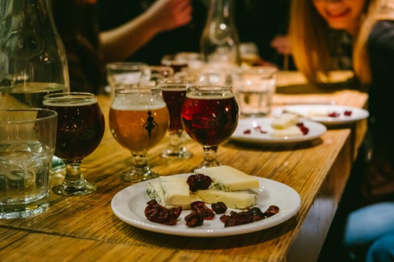 Montreal Old Port: Craft Brewery and Beer Tasting Tour - Beer Tasting and Pairings