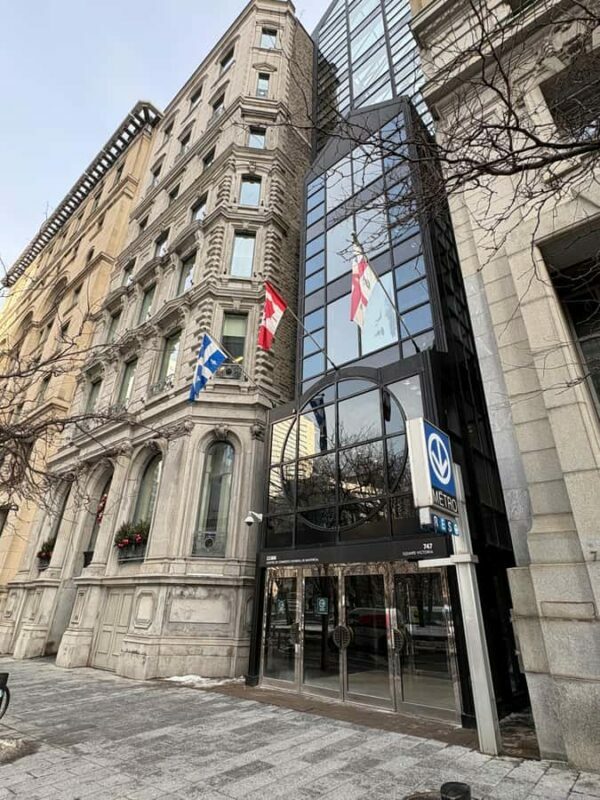 Montreal: Private City Tour by Luxury Sedan - Who Should Book This Tour?