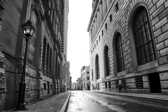Montreal Private Photo Tours With Pro Photographer - Capturing the Perfect Shot