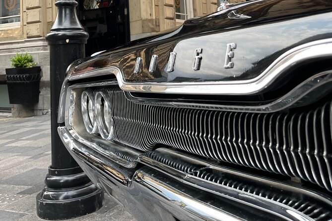 Montreal Tour in 1 Hour Aboard a 1966 Dodge Monaco - Private Driver and Vehicle
