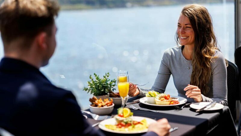 Montréal: Weekend River Brunch Cruise - An In-Depth Look at the Montréal Weekend River Brunch Cruise